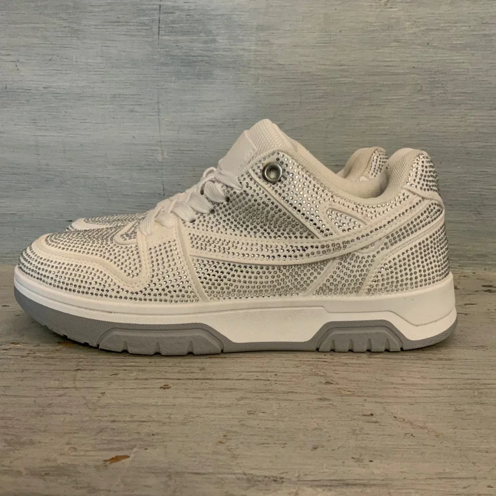 Yoki White Silver Tone Rhinestone Bedazzled Low Top Fashion Sneakers Size‎ 8 GC